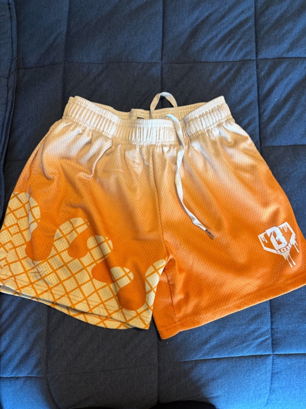 BB 101 Orange & Cream Gradient Mesh Shorts size men’s small